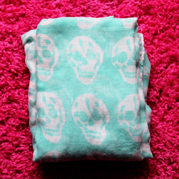 Rue21 Accessories - ⚡️ Rue 21 Skull Scarf